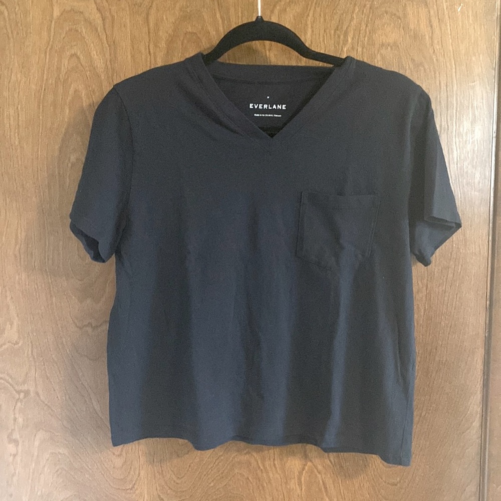 Everlane Crop Pocket V-Neck Black Tee M
